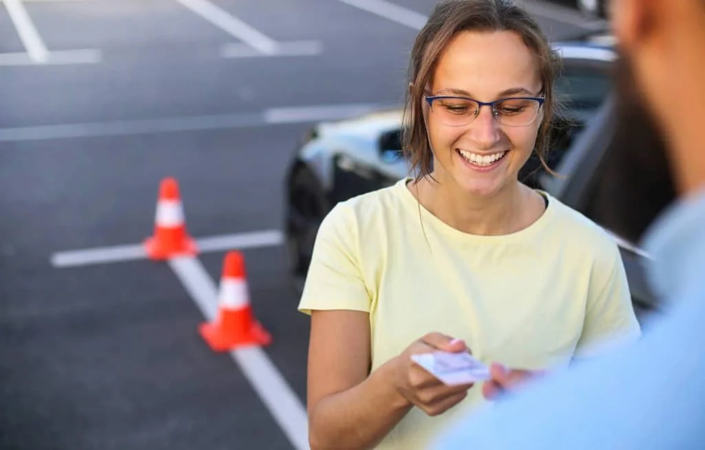 découvrez notre guide pratique sur la carte grise pour tout savoir sur les démarches administratives, les documents nécessaires et les astuces pour faciliter votre inscription. ne laissez plus les formalités vous stresser!