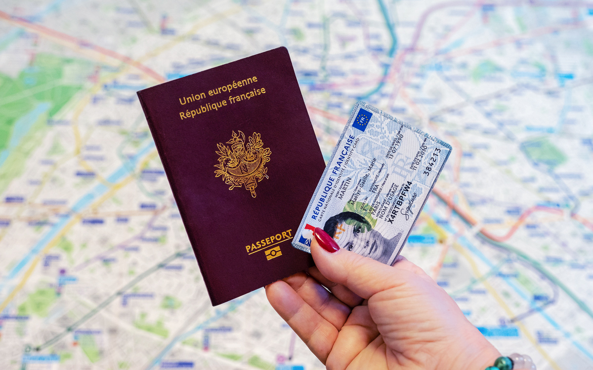 découvrez comment retrouver facilement votre carte d'identité en ligne grâce à notre guide complet. simplifiez vos démarches administratives et accédez à vos informations essentielles en quelques clics.