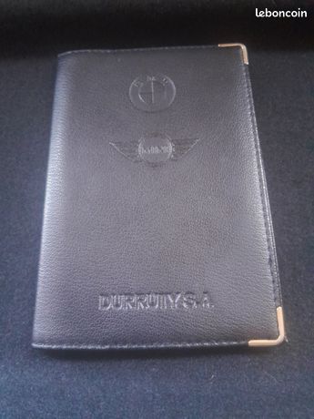 découvrez comment choisir la pochette idéale pour votre carte grise bmw. alliez style et praticité avec nos conseils pour protéger efficacement vos documents tout en mettant en valeur votre véhicule.