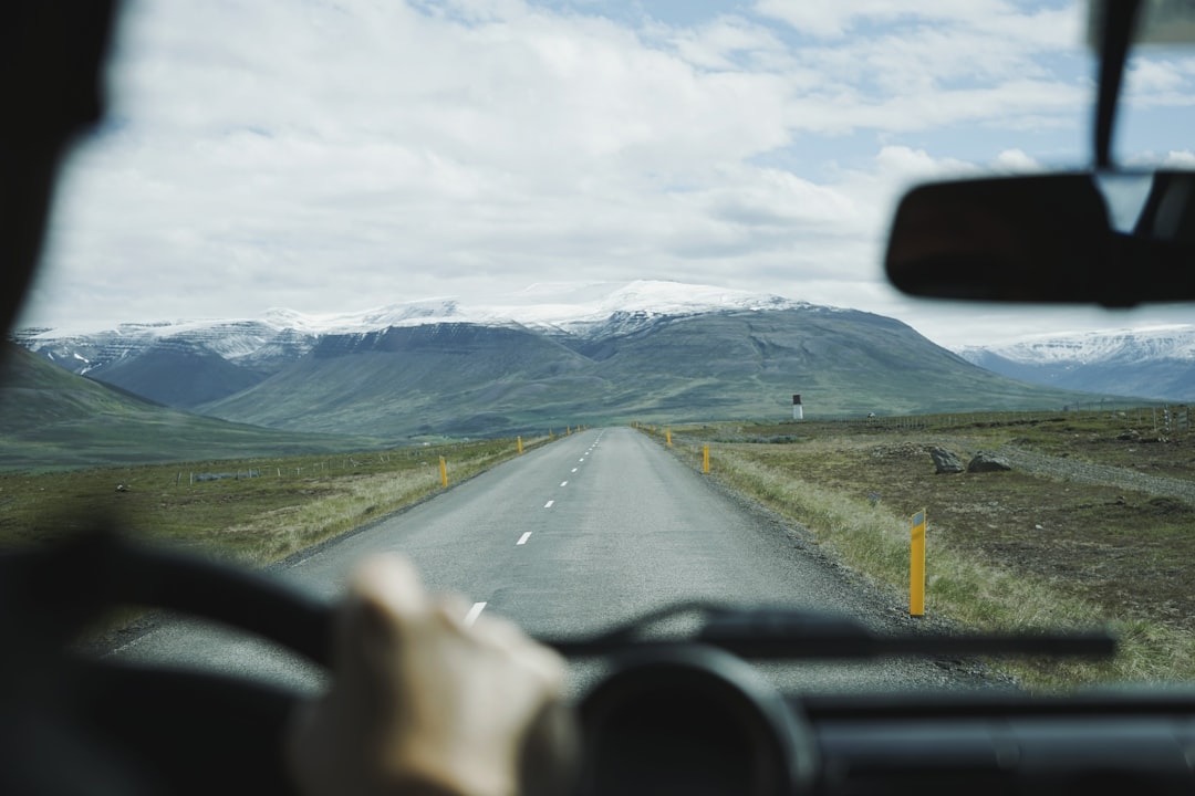 découvrez les dangers de la conduite sous l'effet de l'alcool et comment cela peut avoir des conséquences tragiques. informez-vous sur les lois en vigueur et les mesures de prévention pour garantir la sécurité sur nos routes.