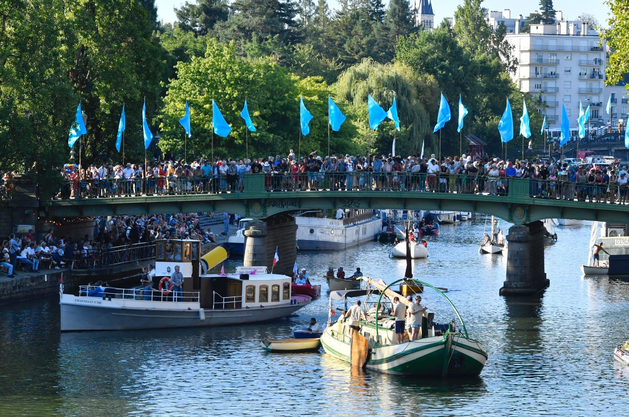 découvrez toutes les informations nécessaires pour prendre un rendez-vous à la préfecture de nantes. accédez facilement aux services administratifs, simplifiez vos démarches et évitez les files d'attente en ligne.