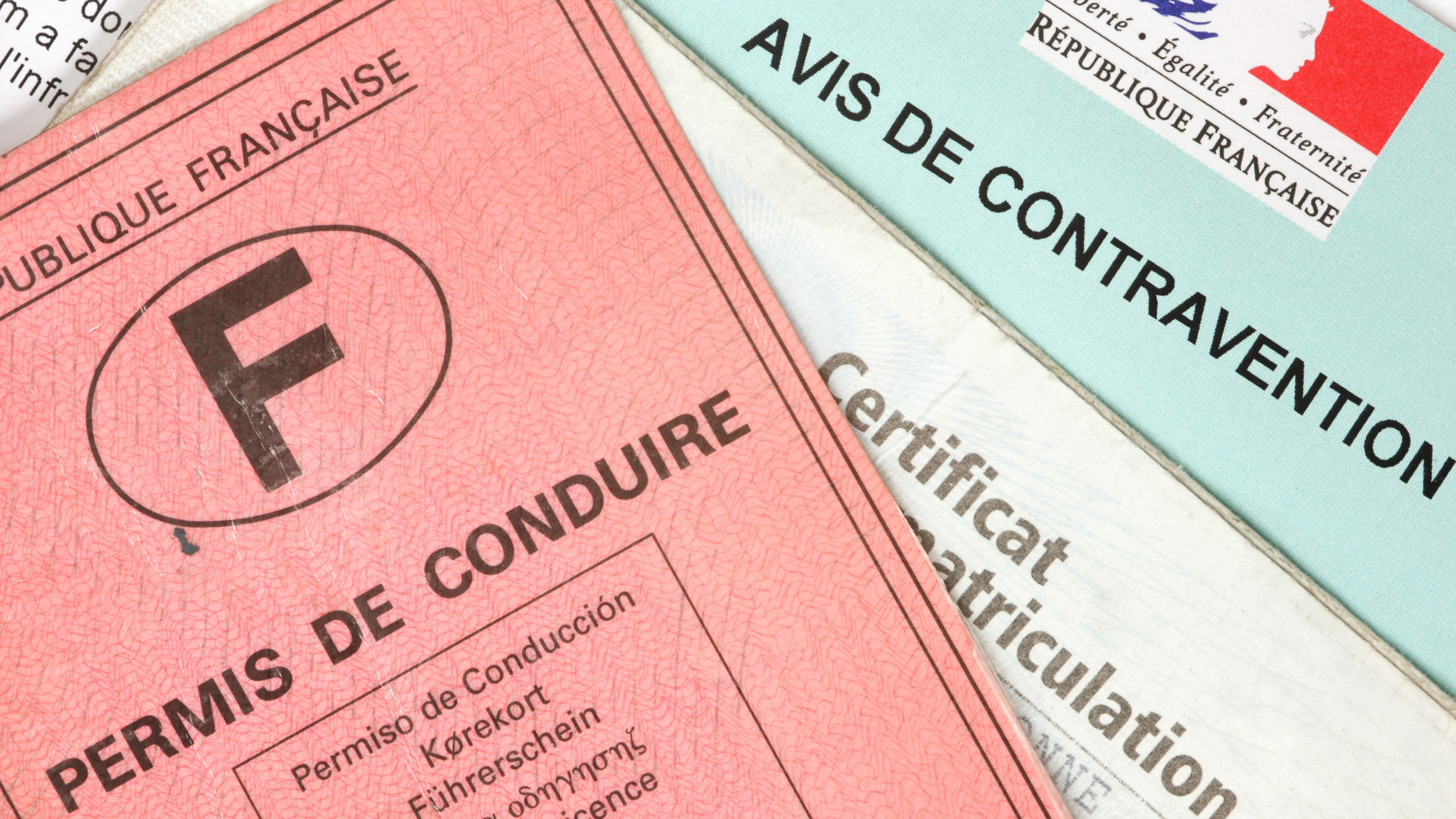 obtenez toutes les informations nécessaires sur le permis de conduire à la préfecture de marseille. découvrez les démarches à suivre, les délais de traitement et les conseils pour simplifier votre expérience administrative.