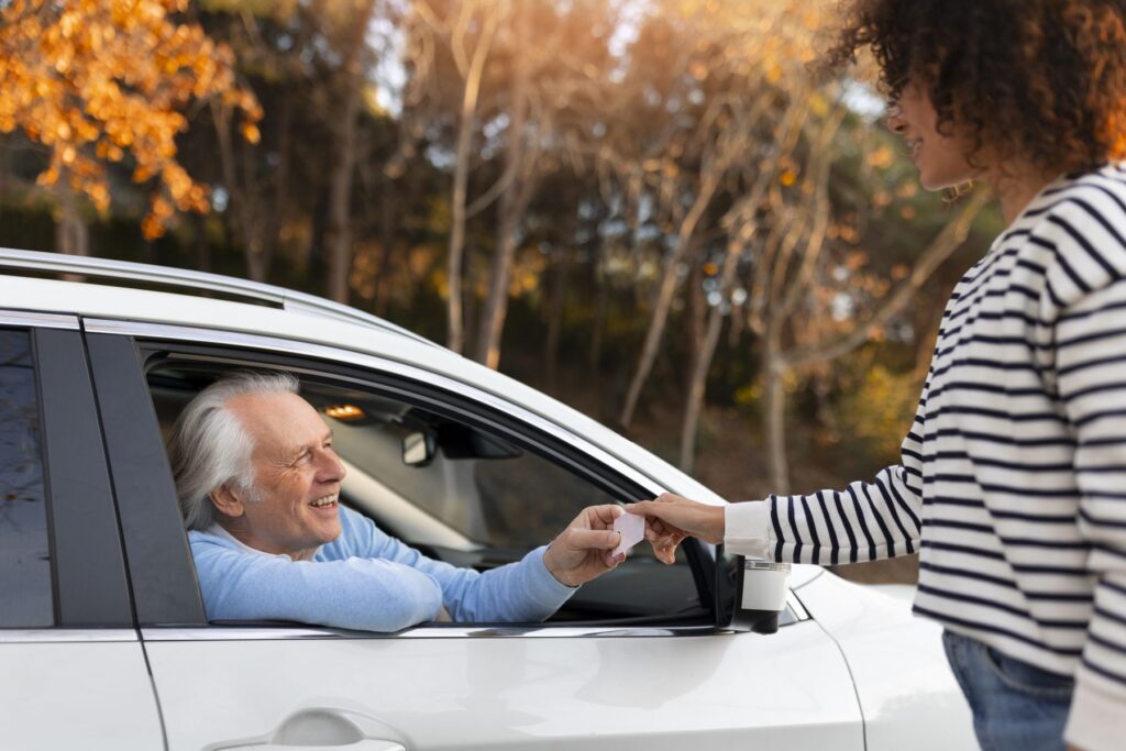 découvrez notre guide complet sur le don de voiture, une démarche philanthropique qui permet d'apporter une aide précieuse tout en bénéficiant d'avantages fiscaux. apprenez comment faire un don, les organismes concernés et les étapes à suivre pour donner votre véhicule dans les meilleures conditions.