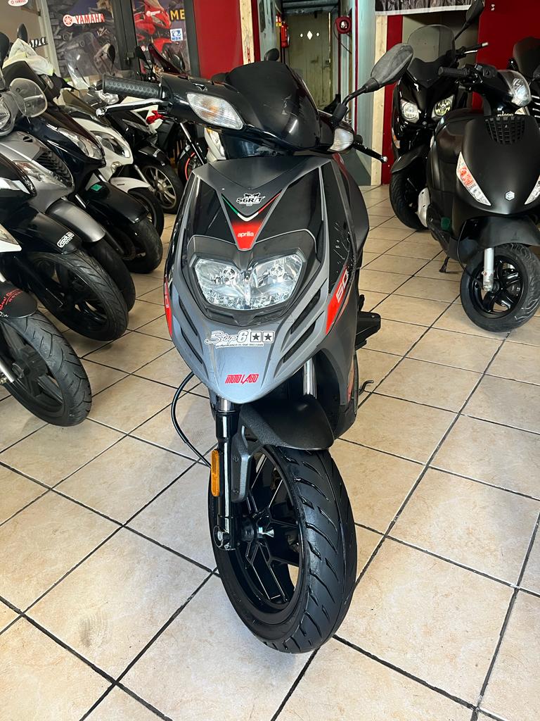 découvrez notre sélection de scooters 50cc d'occasion, alliant qualité et performance à prix abordable. profitez de modèles variés, idéaux pour vos déplacements urbains. parcourez notre catalogue et trouvez le scooter qui vous convient !